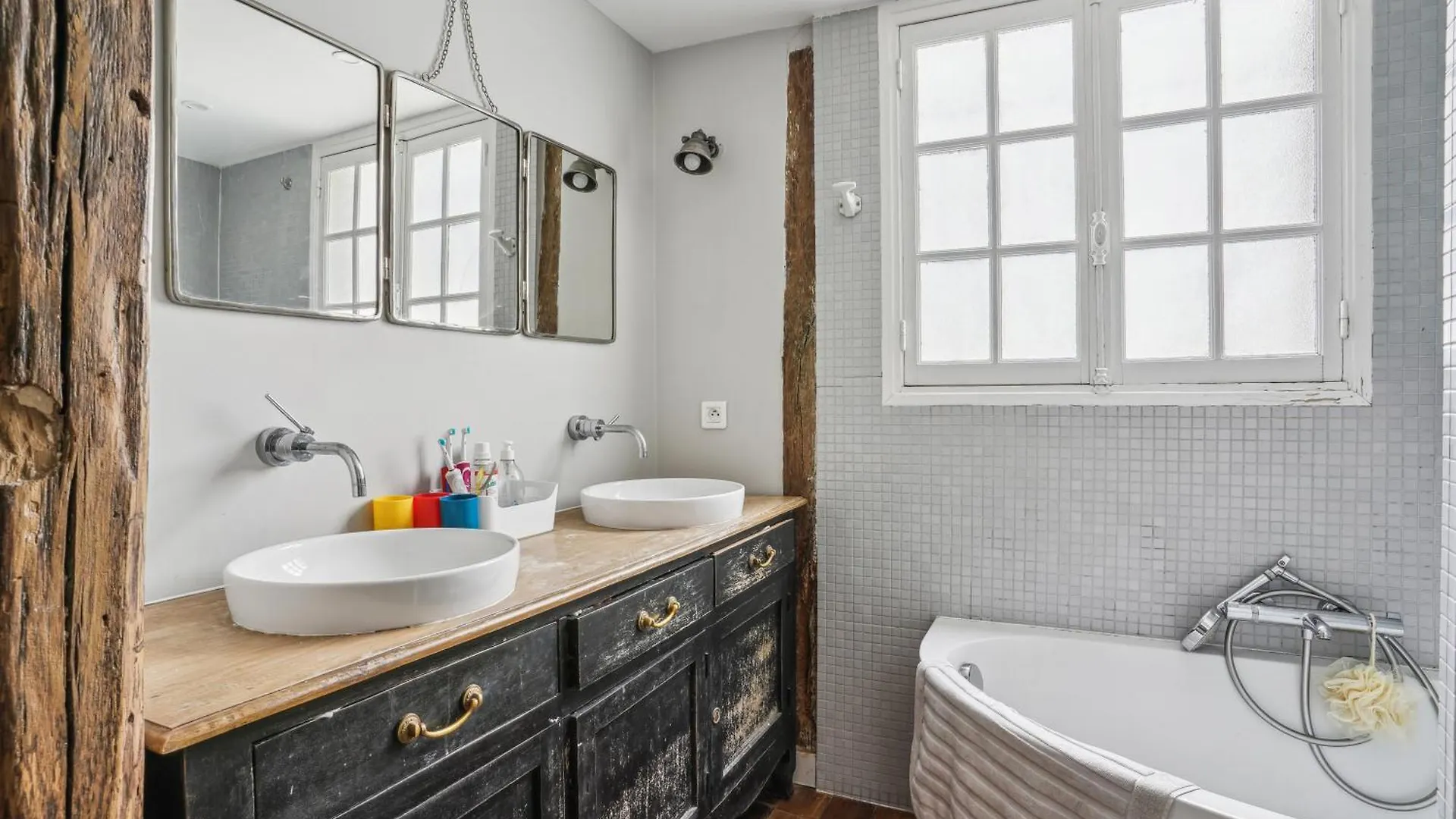 Maison Rustique En Plein Paris 17Eme Apartment