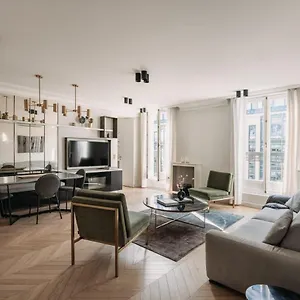 Apartament Highstay - Luxury Serviced - Rue De Rivoli, Paryż