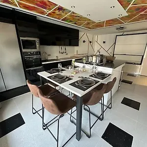 Joia - Vaugirard Apartment